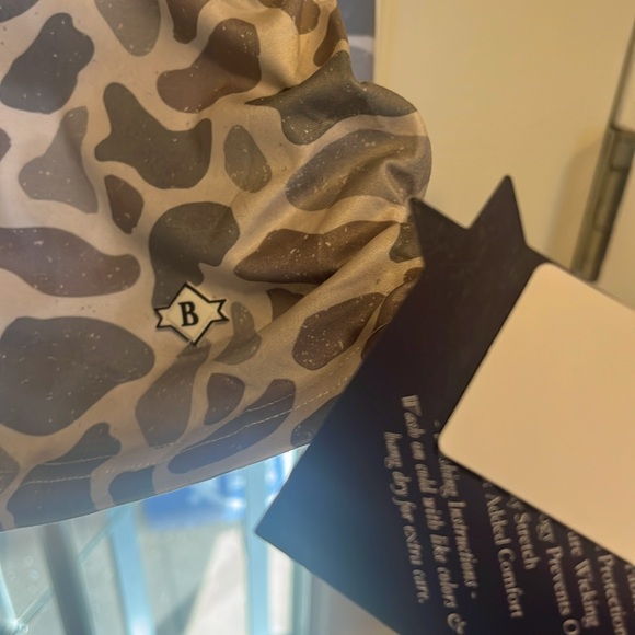 Burlebo LS Performance Hoodie - Picture 3 of 8